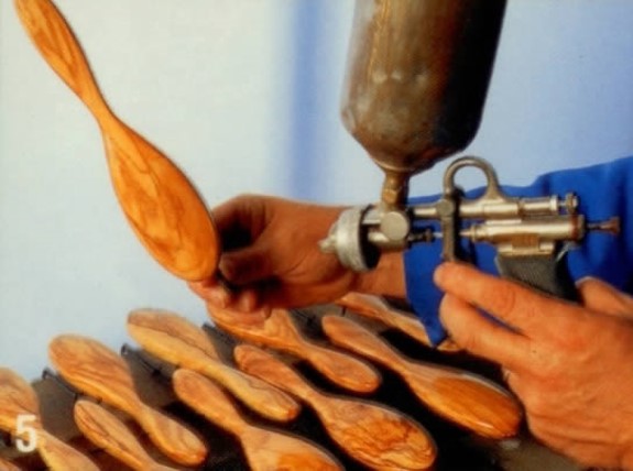 lustrage de finition brosse à cheveux